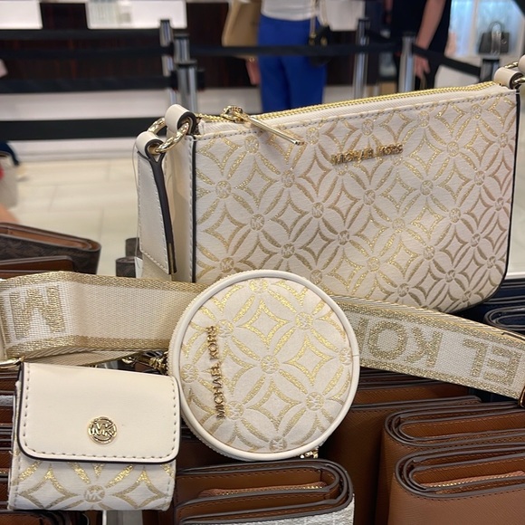 MICHAEL KORS Jet Set Travel Small Logo Jacquard Crossbody With Tech Attach NWT - Picture 1 of 16